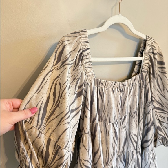 Mustard Seed • Boho Boutique Square Neck Animal Print Tiered Shift Dress Sz Sm - Picture 3 of 8